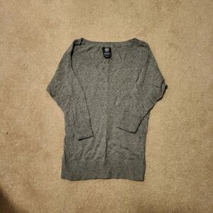 American Eagle Womens Shorter Sleeve Crewneck Sweater